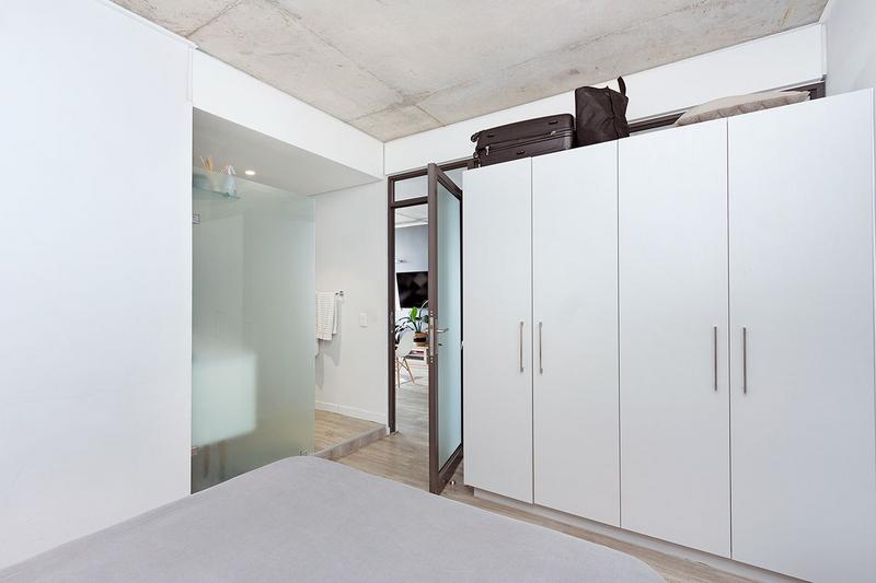 1 Bedroom Property for Sale in Woodstock Western Cape